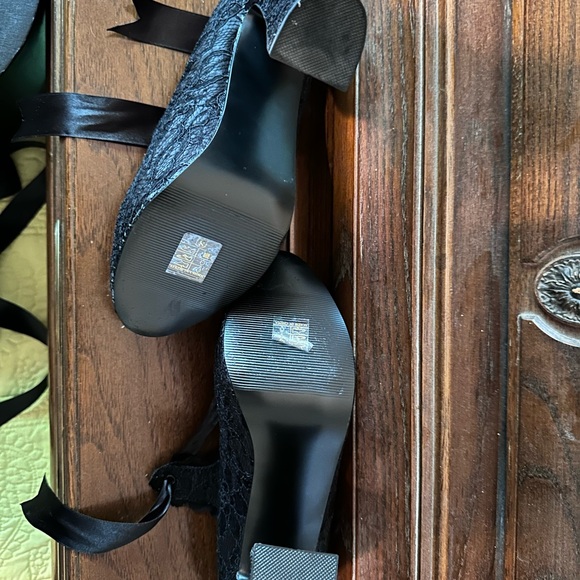 Demonia Black Heels Striking Shoes - Picture 3 of 5